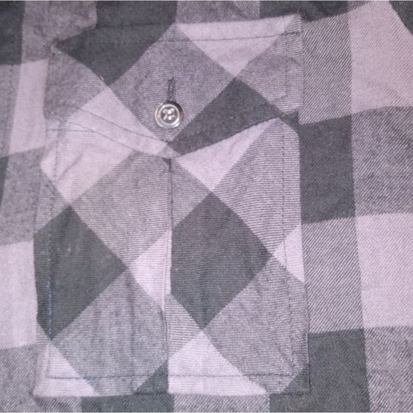 Eliot Purple And Black Button Up Flannel 💜🖤👀 !! - Picture 5 of 11